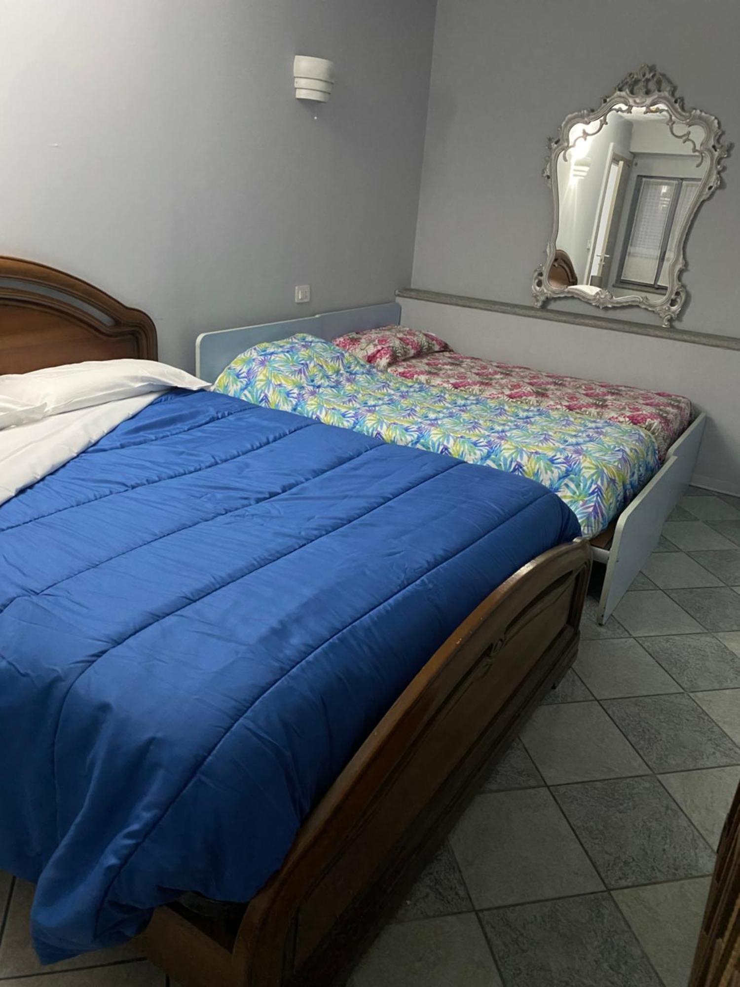 La Casa Di Cate & Adry Panzió Envie Kültér fotó