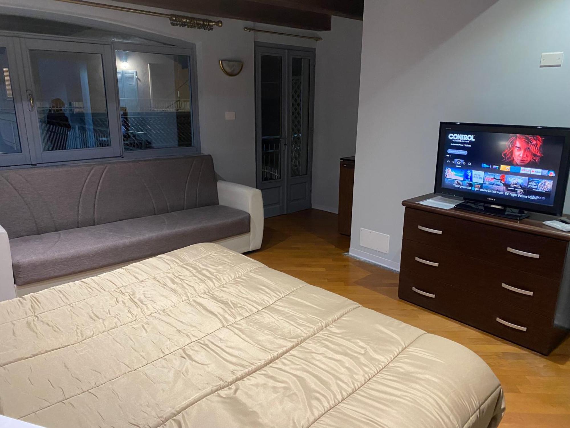 La Casa Di Cate & Adry Panzió Envie Kültér fotó