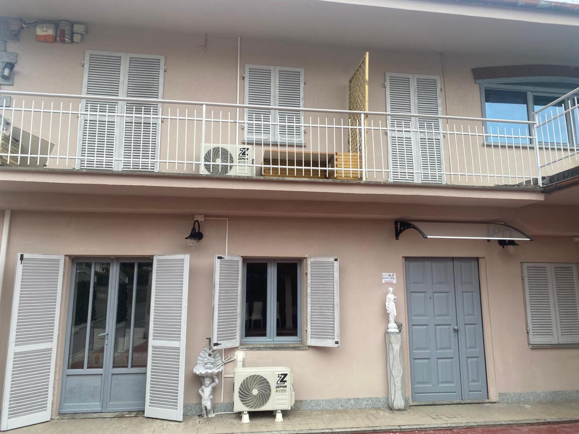 La Casa Di Cate & Adry Panzió Envie Kültér fotó