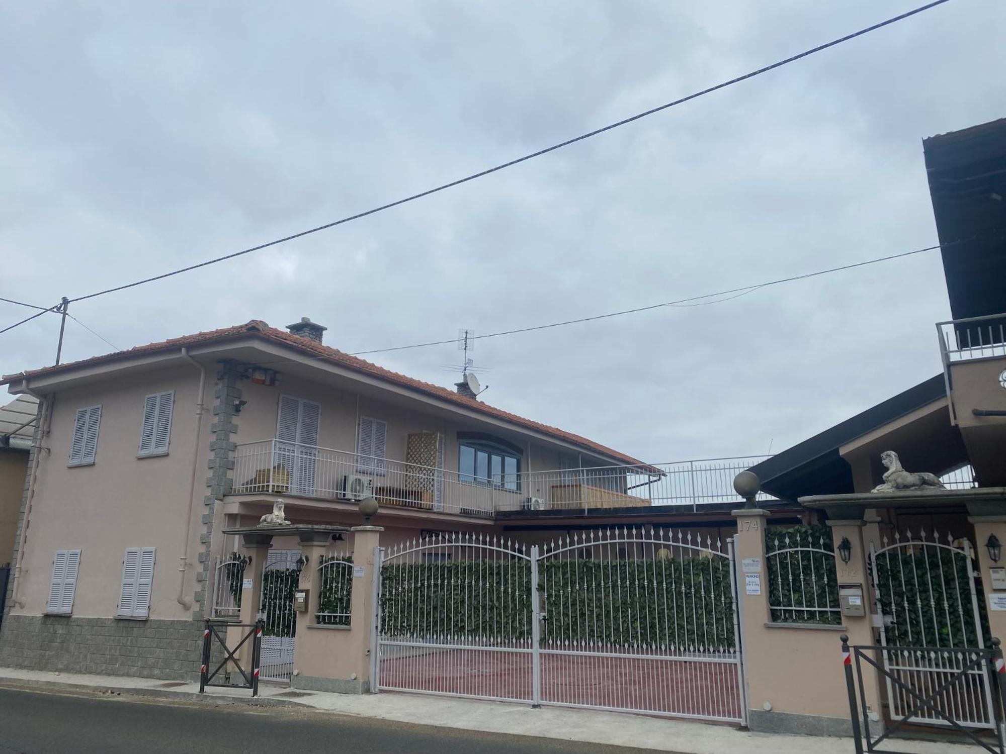 La Casa Di Cate & Adry Panzió Envie Kültér fotó