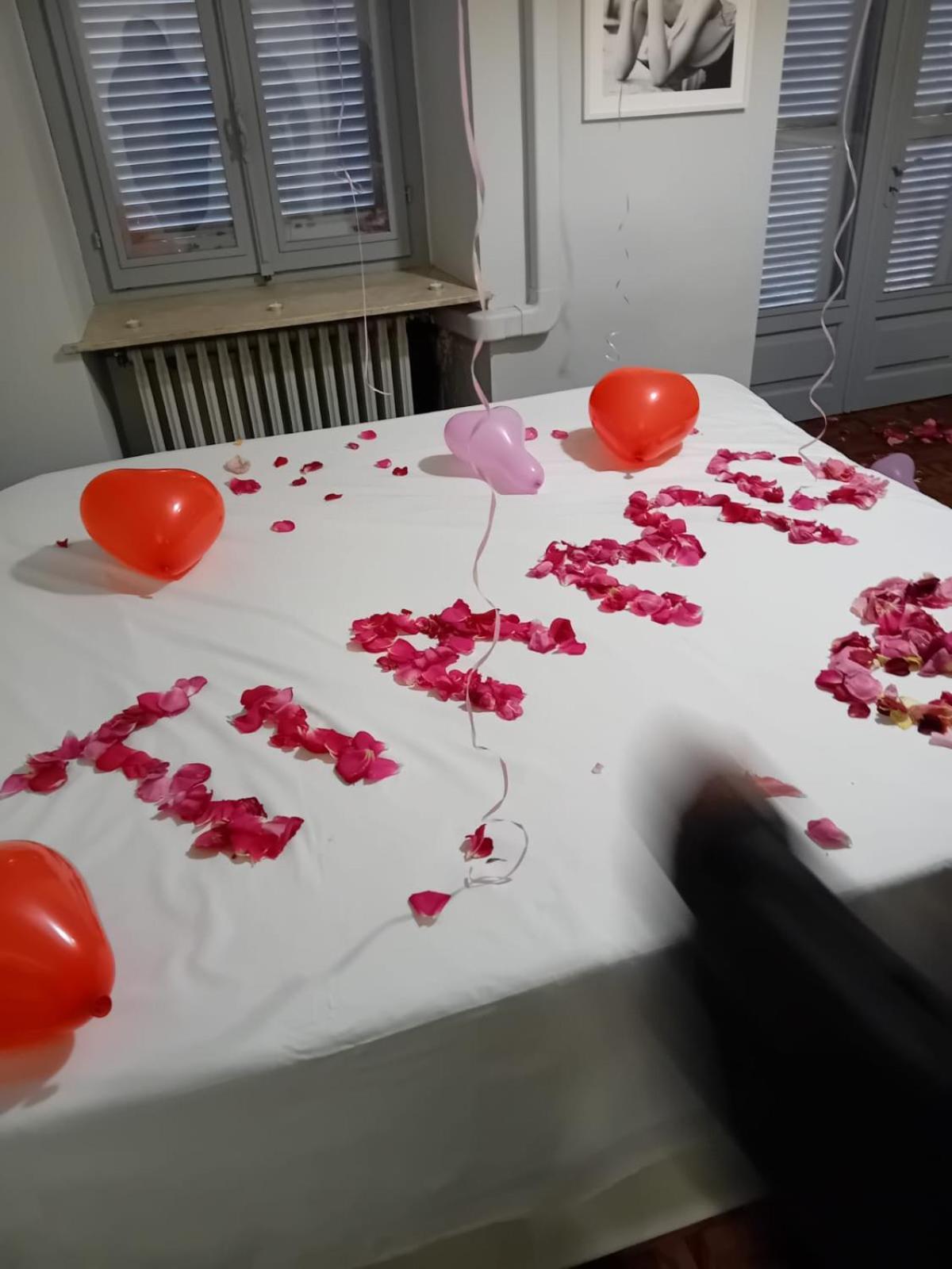 La Casa Di Cate & Adry Panzió Envie Kültér fotó